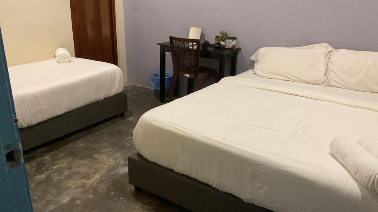 Homestay 5 Minute Walk To Hukm Куала Лумпур Екстериор снимка