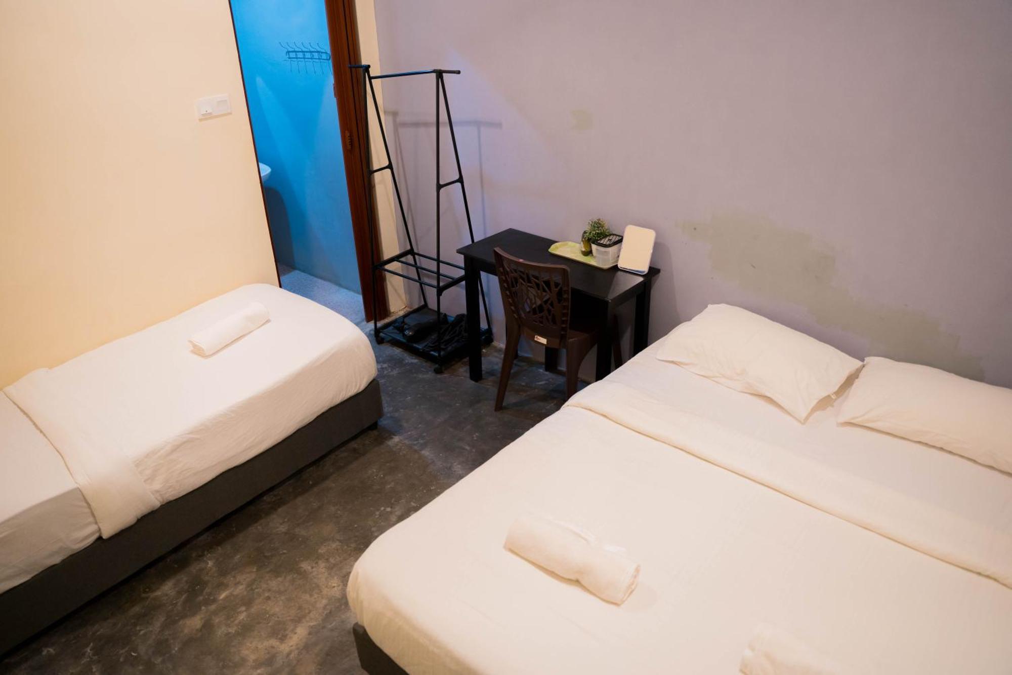 Homestay 5 Minute Walk To Hukm Куала Лумпур Екстериор снимка